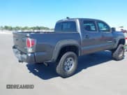 ✅ 2017 Toyota Tacoma SR5 • VIN: 5TFAZ5CNXHX048431 • Lot: 43387409. Wystawiony na IAAI z przebiegiem 179 947 mil. Bezpłatny archiwum sprzedaży aukcyjnych z USA i szczegółowy raport historii pojazdu na DreamBid. Zdjęcie 4.