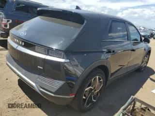 ✅ 2023 Hyundai Ioniq 5 SE • VIN: KM8KMDAF5PU217355 • Lot: 65793194. Wystawiony na Copart z przebiegiem 6 196 mil mil. Skorzystaj z bezpłatnego archiwum sprzedaży aukcyjnych z USA i zobacz szczegółowy raport historii pojazdu na DreamBid. Zdjęcie 3.