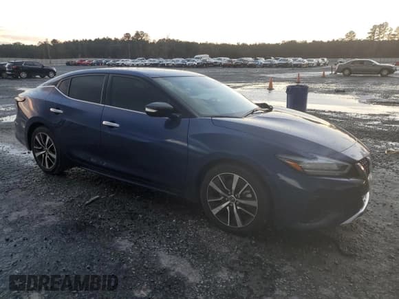 ✅ 2023 Nissan Maxima SV • VIN: 1N4AA6CV5PC508748 • Lot: 84230534. Wystawiony na Copart z przebiegiem 34 571 mil. Bezpłatny archiwum sprzedaży aukcyjnych z USA i szczegółowy raport historii pojazdu na DreamBid. Zdjęcie 4.