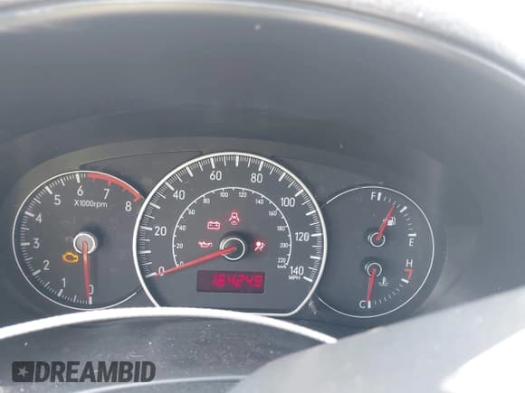 ✅ 2008 Suzuki SX4 • VIN: JS2YB413085110614 • Lot: 42471538. Wystawiony na IAAI z przebiegiem 164 249 mil. Bezpłatny archiwum sprzedaży aukcyjnych z USA i szczegółowy raport historii pojazdu na DreamBid. Zdjęcie 7.