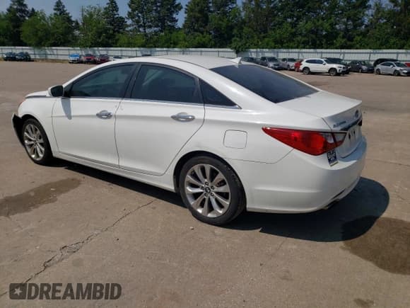 ✅ 2013 Hyundai Sonata SE • VIN: 5NPEC4AC5DH679432 • Lot: 63084374. Listed on Copart with 115,690 mi. Free auction sales archive from the USA and detailed vehicle history report at DreamBid. Image 2.