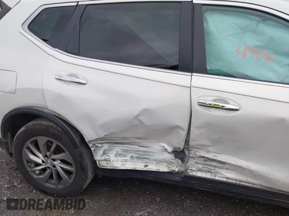 ✅ 2014 Nissan Rogue SV • VIN: 5N1AT2MV2EC826931 • Lot: 43734306. Listed on IAAI with 193,445 mi. Free auction sales archive from the USA and detailed vehicle history report at DreamBid. Image 6.