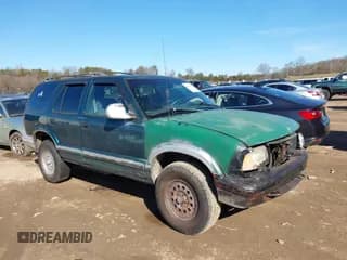 ✅ 1997 Chevrolet Blazer LS • VIN: 1GNDT13W3V2147849 • Lot: 41605551. Wystawiony na IAAI z przebiegiem 208 546 mil. Bezpłatny archiwum sprzedaży aukcyjnych z USA i szczegółowy raport historii pojazdu na DreamBid. Zdjęcie 1.