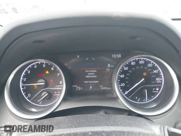 2020 Toyota Camry SE with VIN 4T1G11BKXLU009460, listed as a IAAI auction lot 42907075 with 43,495 mi miles and . Bid and sale history available at DreamBid. Image 7.