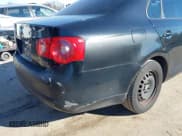 ✅ 2007 Volkswagen Jetta • VIN: 3VWGG71K27M124083 • Лот: 41208561. Опубликован ранее на IAAI с пробегом 227 408 миль. Бесплатный доступ к архиву аукционных продаж из США и подробный отчёт об истории автомобиля на DreamBid. Изображение 13.