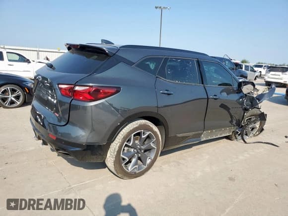 ✅ 2020 Chevrolet Blazer RS • VIN: 3GNKBERS8LS556498 • Lot: 68142895. Wystawiony na Copart z przebiegiem 75 055 mil. Bezpłatny archiwum sprzedaży aukcyjnych z USA i szczegółowy raport historii pojazdu na DreamBid. Zdjęcie 3.