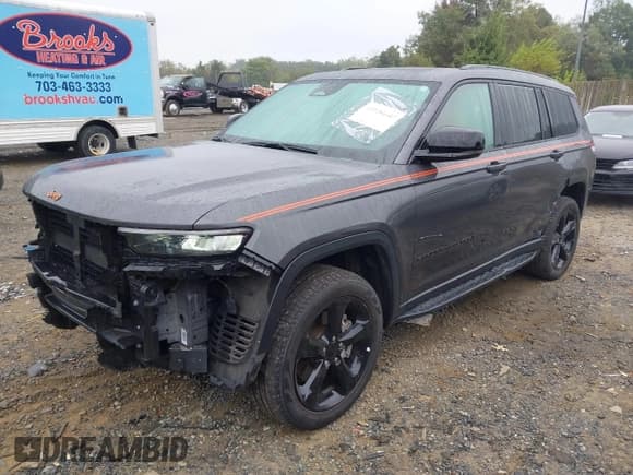 ✅ 2023 Jeep Grand Cherokee Limited • VIN: 1C4RJKBG9P8702355 • Lot: 43134647. Listed on IAAI with 48,888 mi. Free auction sales archive from the USA and detailed vehicle history report at DreamBid. Image 17.