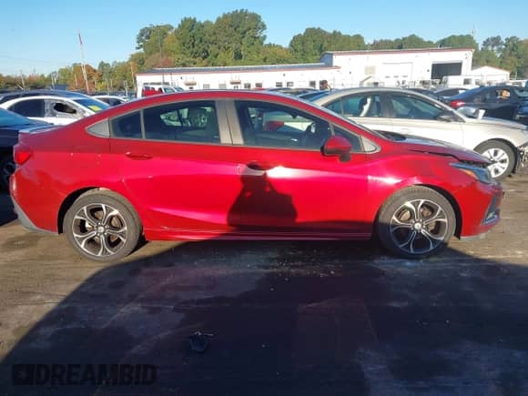 2019 Chevrolet Cruze LT with VIN 1G1BE5SM7K7110442, listed as a IAAI auction lot 43478071 with 122,999 mi miles and . Bid and sale history available at DreamBid. Image 13.