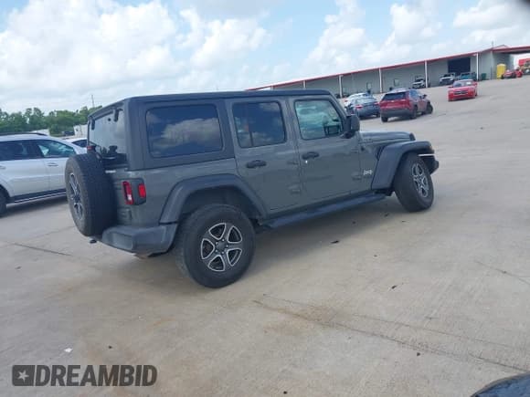 ✅ 2020 Jeep Wrangler Unlimited Sport S • VIN: 1C4HJXDN6LW182819 • Lot: 42723107. Wystawiony na IAAI z przebiegiem 62 925 mil. Bezpłatny archiwum sprzedaży aukcyjnych z USA i szczegółowy raport historii pojazdu na DreamBid. Zdjęcie 4.