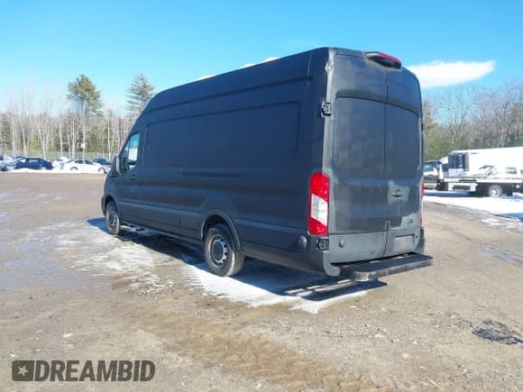✅ 2020 Ford Transit Cargo • VIN: 1FTBR3XG9LKB75293 • Lot: 41657375. Listed on IAAI with 104,280 mi. Free auction sales archive from the USA and detailed vehicle history report at DreamBid. Image 3.