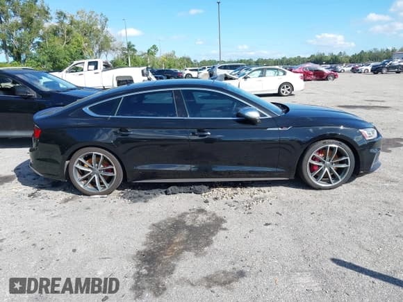 ✅ 2018 Audi S5 Sportback Premium Plus • VIN: WAUB4CF51JA107908 • Lot: 43566782. Wystawiony na IAAI z przebiegiem Nie podano. Bezpłatny archiwum sprzedaży aukcyjnych z USA i szczegółowy raport historii pojazdu na DreamBid. Zdjęcie 13.