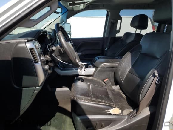 ✅ 2015 Chevrolet Silverado 2500HD LTZ • VIN: 1GC1KWE80FF586673 • Лот: 61583105. Опубликован ранее на Copart с пробегом 250 012 миль. Бесплатный доступ к архиву аукционных продаж из США и подробный отчёт об истории автомобиля на DreamBid. Изображение 7.