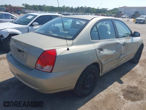 ✅ 2005 Hyundai Elantra GLS • VIN: KMHDN46D25U066338 • Lot: 42112570. Wystawiony na IAAI z przebiegiem 200 809 mil. Bezpłatny archiwum sprzedaży aukcyjnych z USA i szczegółowy raport historii pojazdu na DreamBid. Zdjęcie 4.