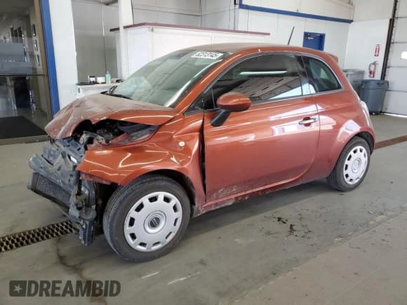 ✅ 2015 FIAT 500 Pop • VIN: 3C3CFFAR5FT555750 • Lot: 62313145. Listed on Copart with 171,582 mi. Free auction sales archive from the USA and detailed vehicle history report at DreamBid. Image 1.