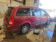 ✅ 2010 Chrysler Town & Country Touring Plus • VIN: 2A4RR8DX4AR495033 • Lot: 85886445. Wystawiony na Copart z przebiegiem 122 825 mil. Bezpłatny archiwum sprzedaży aukcyjnych z USA i szczegółowy raport historii pojazdu na DreamBid. Zdjęcie 3.