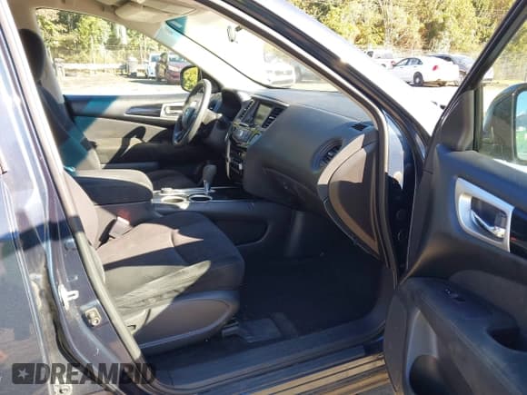 ✅ 2015 Nissan Pathfinder Platinum • VIN: 5N1AR2MM4FC660984 • Lot: 43440248. Listed on IAAI with 141,698 mi. Free auction sales archive from the USA and detailed vehicle history report at DreamBid. Image 5.