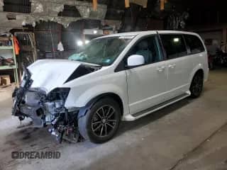 2018 Dodge Grand Caravan SXT z VIN 2C4RDGCG9JR304917, wystawiony jako Copart lot #67986505 z przebiegiem Nie podano mil oraz Szkoda całkowita • Salvage title. Historia ofert i sprzedaży dostępna na DreamBid. Obrazek 1.