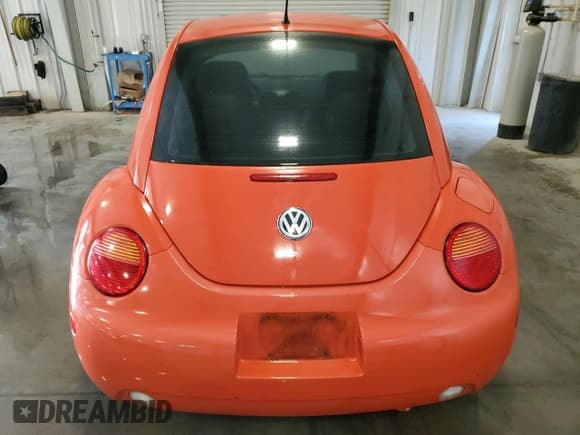 ✅ 2003 Volkswagen Beetle GLS • VIN: 3VWCK21C03M412042 • Lot: 81924965. Listed on Copart with 187,532 mi. Free auction sales archive from the USA and detailed vehicle history report at DreamBid. Image 6.