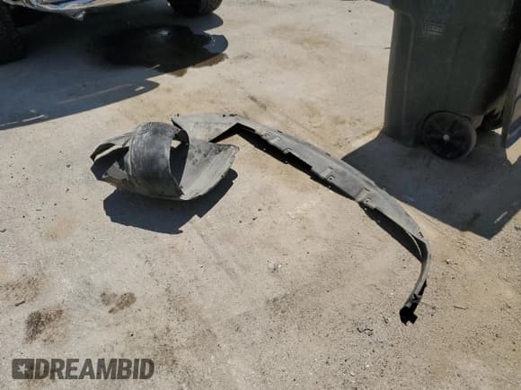 ✅ 2015 Chevrolet Impala LTZ • VIN: 1G1165S38FU123191 • Лот: 63689684. Опубликован ранее на Copart с пробегом Не указан. Бесплатный доступ к архиву аукционных продаж из США и подробный отчёт об истории автомобиля на DreamBid. Изображение 14.