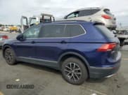 ✅ 2021 Volkswagen Tiguan SE • VIN: 3VV2B7AX4MM139074 • Lot: 84018985. Wystawiony na Copart z przebiegiem 99 059 mil. Bezpłatny archiwum sprzedaży aukcyjnych z USA i szczegółowy raport historii pojazdu na DreamBid. Zdjęcie 2.