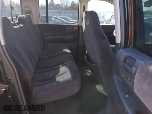 ✅ 2004 Dodge Dakota Sport • VIN: 1D7HG38K74S580630 • Lot: 46571505. Wystawiony na Copart z przebiegiem Nie podano. Bezpłatny archiwum sprzedaży aukcyjnych z USA i szczegółowy raport historii pojazdu na DreamBid. Zdjęcie 10.