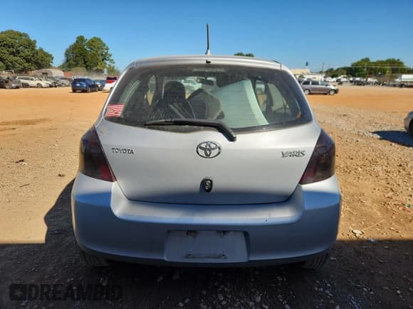 ✅ 2008 Toyota Yaris • VIN: JTDJT923485167676 • Лот: 86109885. Опубликован ранее на Copart с пробегом 175 830 миль. Бесплатный доступ к архиву аукционных продаж из США и подробный отчёт об истории автомобиля на DreamBid. Изображение 6.