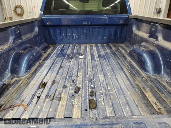 ✅ 2015 Chevrolet Silverado 1500 Work Truck • VIN: 1GCNKPEC6FZ332217 • Лот: 89818505. Опубликован ранее на Copart с пробегом 70 800 миль. Бесплатный доступ к архиву аукционных продаж из США и подробный отчёт об истории автомобиля на DreamBid. Изображение 10.