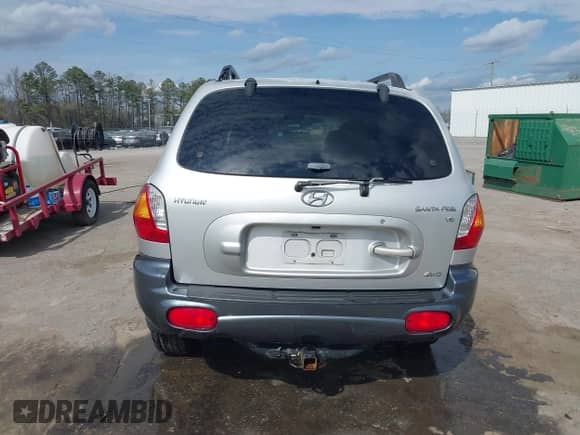 2002 Hyundai Santa Fe GLS с VIN KM8SC73D62U209998, выставлен на аукционе IAAI как лот 41915060 с пробегом 228 451 миль миль и . История ставок и продаж доступна на DreamBid. Изображение 16.