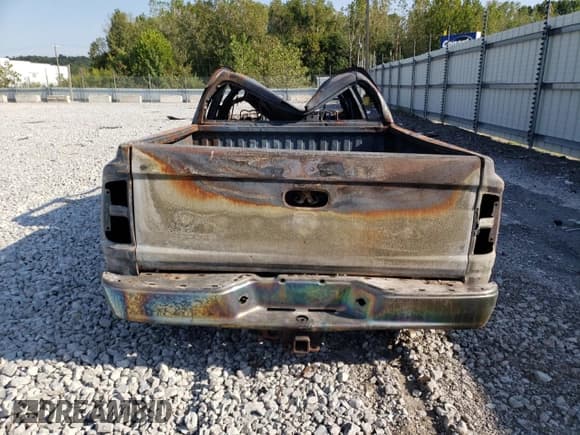 ✅ 2005 Dodge Dakota SLT • VIN: 1D7HW48N55S139213 • Lot: 70511645. Wystawiony na Copart z przebiegiem Nie podano. Bezpłatny archiwum sprzedaży aukcyjnych z USA i szczegółowy raport historii pojazdu na DreamBid. Zdjęcie 6.