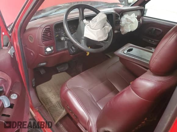 ✅ 1998 GMC Sierra 1500 • VIN: 2GTEK19RXW1547233 • Лот: 60666705. Опубликован ранее на Copart с пробегом 168 373 миль. Бесплатный доступ к архиву аукционных продаж из США и подробный отчёт об истории автомобиля на DreamBid. Изображение 8.