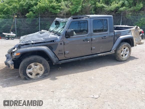 ✅ 2021 Jeep Gladiator Freedom • VIN: 1C6HJTAG3ML557932 • Лот: 42150245. Опубликован ранее на IAAI с пробегом 26 656 миль. Бесплатный доступ к архиву аукционных продаж из США и подробный отчёт об истории автомобиля на DreamBid. Изображение 18.