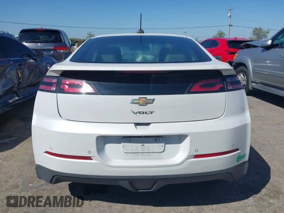✅ 2015 Chevrolet Volt • VIN: 1G1RD6E40FU107246 • Lot: 42078409. Wystawiony na IAAI z przebiegiem 127 874 mil. Bezpłatny archiwum sprzedaży aukcyjnych z USA i szczegółowy raport historii pojazdu na DreamBid. Zdjęcie 16.