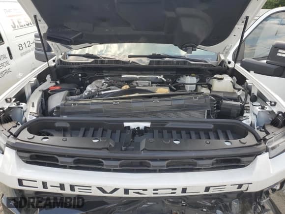 ✅ 2023 Chevrolet Silverado 2500HD Custom • VIN: 2GC4YMEY4P1707570 • Lot: 65927595. Wystawiony na Copart z przebiegiem 28 402 mil. Bezpłatny archiwum sprzedaży aukcyjnych z USA i szczegółowy raport historii pojazdu na DreamBid. Zdjęcie 11.