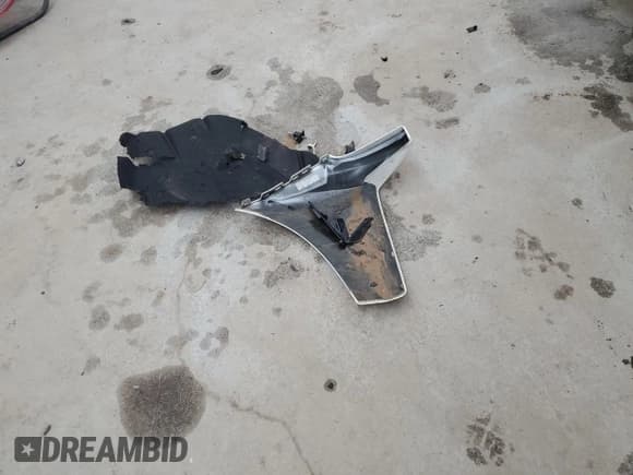 ✅ 2019 Chevrolet Silverado 1500 LT Trail Boss • VIN: 1GCPYFED2KZ403076 • Lot: 73040294. Wystawiony na Copart z przebiegiem 85 921 mil. Bezpłatny archiwum sprzedaży aukcyjnych z USA i szczegółowy raport historii pojazdu na DreamBid. Zdjęcie 13.