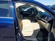 ✅ 2014 Toyota Highlander LE Plus • VIN: 5TDZKRFH7ES005073 • Lot: 43459976. Wystawiony na IAAI z przebiegiem 123 754 mil. Bezpłatny archiwum sprzedaży aukcyjnych z USA i szczegółowy raport historii pojazdu na DreamBid. Zdjęcie 5.