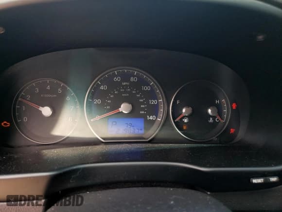 ✅ 2010 Hyundai Santa Fe SE • VIN: 5NMSH4AG8AH396247 • Lot: 66035984. Listed on Copart with 219,837 mi. Free auction sales archive from the USA and detailed vehicle history report at DreamBid. Image 9.