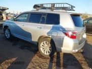 ✅ 2008 Toyota Highlander Limited • VIN: JTEEW44A882001181 • Lot: 43904052. Listed on IAAI with 286,076 mi. Free auction sales archive from the USA and detailed vehicle history report at DreamBid. Image 3.