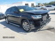 ✅ 2020 Volkswagen Atlas SE • VIN: 1V25E2CA1LC230199 • Lot: 41509866. Wystawiony na IAAI z przebiegiem 31 220 mil. Bezpłatny archiwum sprzedaży aukcyjnych z USA i szczegółowy raport historii pojazdu na DreamBid. Zdjęcie 1.