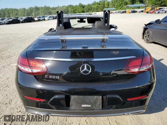 ✅ 2020 Mercedes-Benz C 300 • VIN: W1KWK8DB4LG001345 • Lot: 56673464. Wystawiony na Copart z przebiegiem Nie podano. Bezpłatny archiwum sprzedaży aukcyjnych z USA i szczegółowy raport historii pojazdu na DreamBid. Zdjęcie 6.