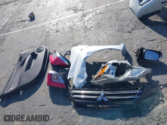 ✅ 2022 Mitsubishi Mirage ES • VIN: ML32FUFJ3NHF09383 • Лот: 42528761. Опубликован ранее на IAAI с пробегом 28 882 миль. Бесплатный доступ к архиву аукционных продаж из США и подробный отчёт об истории автомобиля на DreamBid. Изображение 18.