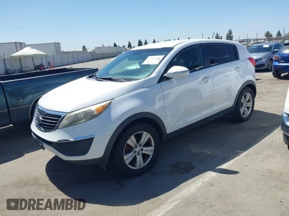 ✅ 2012 Kia Sportage LX • VIN: KNDPB3A20C7345972 • Lot: 43024348. Wystawiony na IAAI z przebiegiem 198 681 mil. Bezpłatny archiwum sprzedaży aukcyjnych z USA i szczegółowy raport historii pojazdu na DreamBid. Zdjęcie 2.