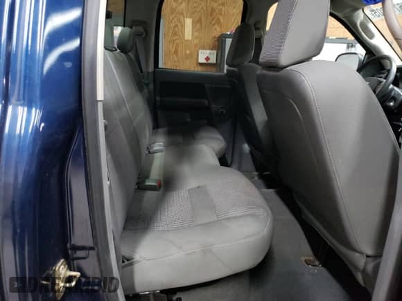 2006 Dodge 1500 Laramie z VIN 1D7HU18296S552196, wystawiony jako Copart lot #56712305 z przebiegiem 134 162 mil mil oraz Szkoda całkowita • Salvage title. Historia ofert i sprzedaży dostępna na DreamBid. Obrazek 10.