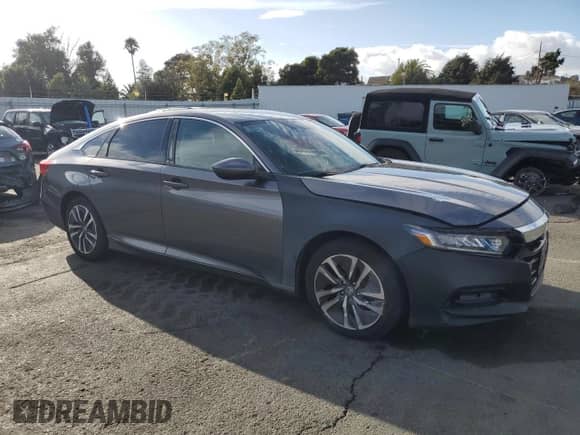 2019 Honda Accord с VIN 1HGCV3F19KA020200, выставлен на аукционе Copart как лот 82175945 с пробегом 90 146 миль миль и Списание • Salvage title. История ставок и продаж доступна на DreamBid. Изображение 4.