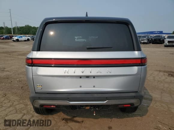 ✅ 2023 Rivian R1S Adventure • VIN: 7PDSGABA2PN006517 • Lot: 59192385. Listed on Copart with Not provided. Free auction sales archive from the USA and detailed vehicle history report at DreamBid. Image 6.