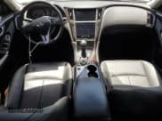 ✅ 2018 Infiniti Q50 Luxe • VIN: JN1EV7AP5JM352595 • Лот: 56908695. Опубликован ранее на Copart с пробегом 166 102 миль. Бесплатный доступ к архиву аукционных продаж из США и подробный отчёт об истории автомобиля на DreamBid. Изображение 8.