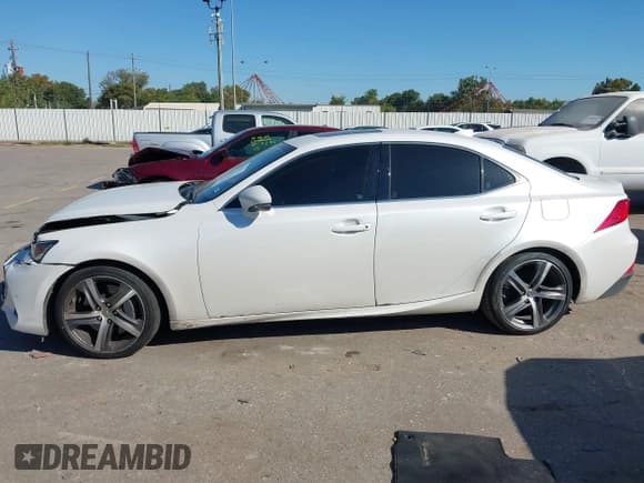 ✅ 2018 Lexus IS 300 F Sport • VIN: JTHBA1D26J5068720 • Lot: 43423683. Listed on IAAI with 44,278 mi. Free auction sales archive from the USA and detailed vehicle history report at DreamBid. Image 13.