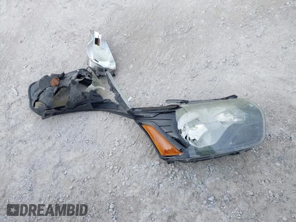 ✅ 2016 Ford Transit Cargo • VIN: 1FTYE1YMXGKB48964 • Лот: 41227860. Опубликован ранее на IAAI с пробегом Не указан. Бесплатный доступ к архиву аукционных продаж из США и подробный отчёт об истории автомобиля на DreamBid. Изображение 12.