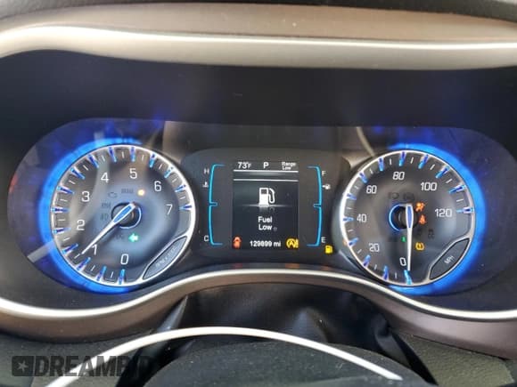 ✅ 2017 Chrysler Pacifica Touring • VIN: 2C4RC1DGXHR695469 • Lot: 87284255. Listed on Copart with 129,899 mi. Free auction sales archive from the USA and detailed vehicle history report at DreamBid. Image 9.