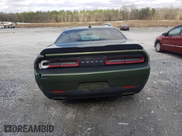 ✅ 2018 Dodge Challenger SXT Plus • VIN: 2C3CDZAG7JH334013 • Lot: 38405823. Wystawiony na Copart z przebiegiem 83 575 mil. Bezpłatny archiwum sprzedaży aukcyjnych z USA i szczegółowy raport historii pojazdu na DreamBid. Zdjęcie 6.