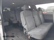 ✅ 2015 Ford Transit XL • VIN: 1FBZX2YM6FKA80301 • Lot: 41549441. Wystawiony na IAAI z przebiegiem 310 164 mil. Bezpłatny archiwum sprzedaży aukcyjnych z USA i szczegółowy raport historii pojazdu na DreamBid. Zdjęcie 8.